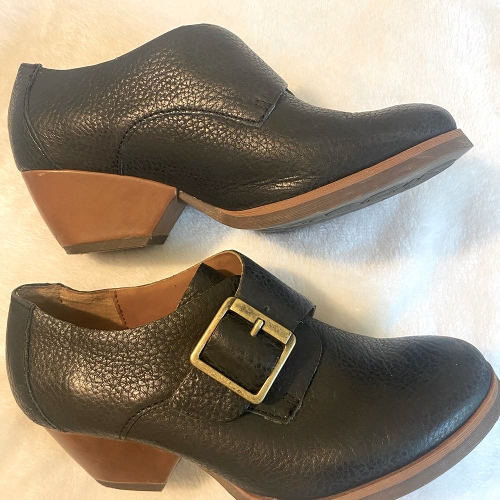 Kork-Ease Black Leather Mules with Brown Heel